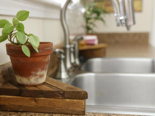 Kitchen Sink Shelf Planter, Indoor Planter, Over the Sink, Space Saver, Herb Garden, Housewar…