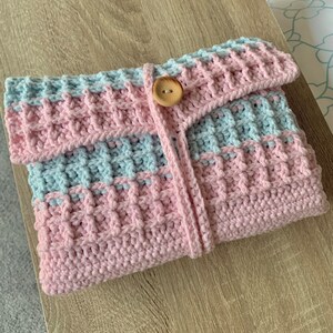 Waffle Stitch Crochet Booksleeve