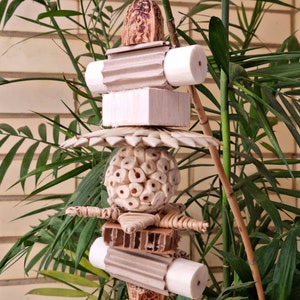 Monch and cronch - hand made toys for small to medium pet birds using safe materials that encourage natural behaviors.