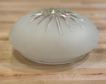 Pantalla de lámpara de vidrio esmerilado con diseño de estrella de los años 50, empotrada o semiempotrada, con soporte de 5,5 pulgadas.