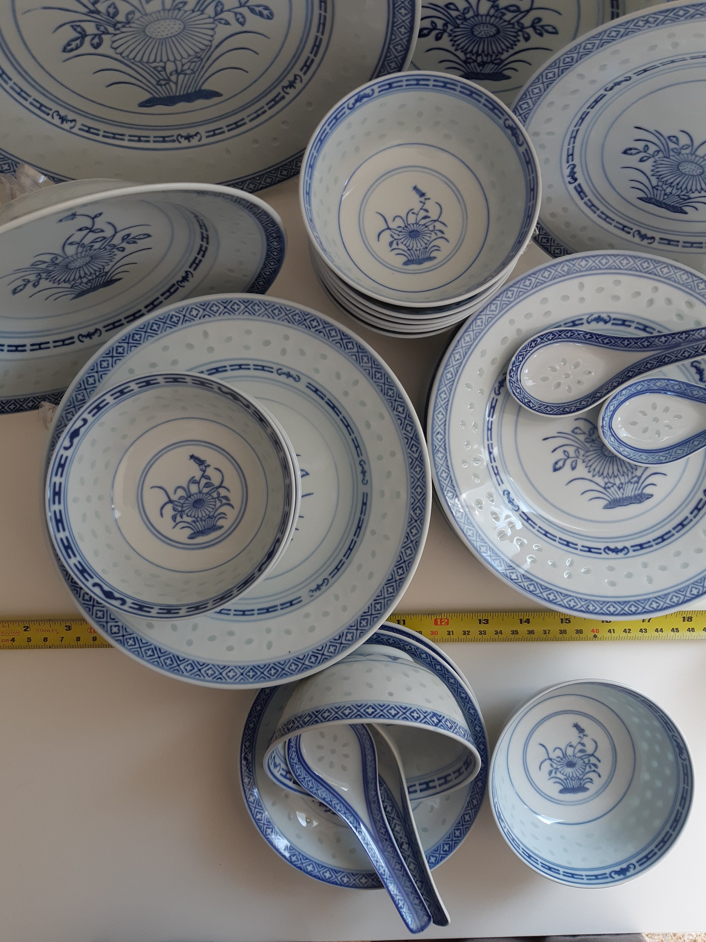 Vintage Chinese Open Carved Rice Grain Porcelain Blue and White