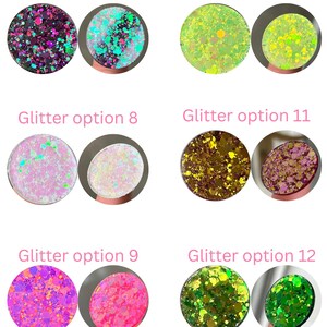 Peut inclure: Image pr&eacute;sentant six paires d'options de paillettes changeantes de couleur. Chaque paire est de forme circulaire, avec les options 7, 8, 9, 10, 11 et 12 &eacute;tiquet&eacute;es au-dessus. Les couleurs des paillettes varient, notamment le rose, le vert, le violet et l'or.