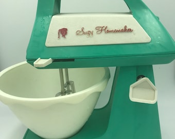 VIntage Suzy Homemaker Mixer