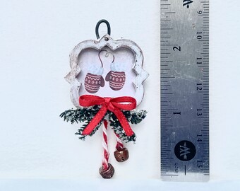 Dollhouse Christmas Miniature Mitten Decoration , Dollhouse Christmas Decorations , Dollhouse Christmas , Dollhouse Christmas Signs