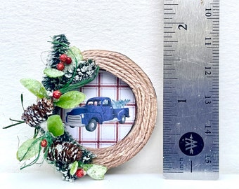 Christmas Farmhouse Wreath for Dollhouse , Dollhouse Wreath , Dollhouse Christmas Decorations