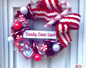 Dollhouse Christmas Candy Cane  Wreath , Dollhouse Christmas Wreath , Dollhouse Christmas Decorations , Miniature Wreath , 1:12 Christmas