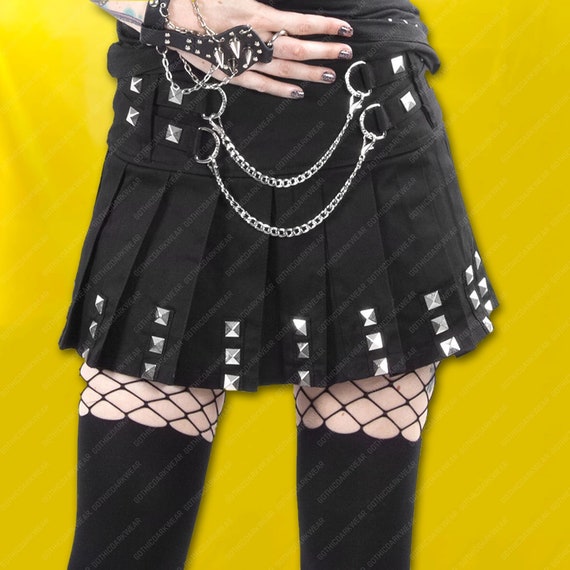 Black skirt with chain hotsell
