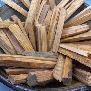 Pine Pitchwood, Fatwood, Natural Incense, Heartwood, Firestarter, Smudge Stick, Saining, Celtic Smudge, Scottish Smudge, Pine wood