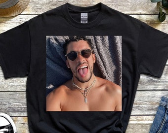 Bad Bunny Selfie Shirt, Bad Bunny Tour 2023 TShirt, Retro Bad Bunny Shirt, Bad Bunny Merch, Bad Bunny Fan Outfit, Benito Shirt