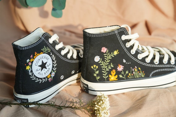 Converse Chuck Taylor 1970s Converse Small Flower Embroidered