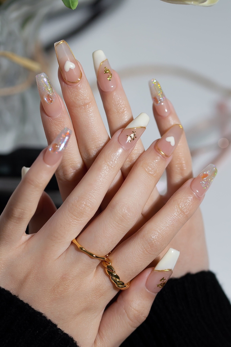 Milky White Heart Aurora Handmade Nails Gold and Rhinestone Glue On Nails Luxury Press On Nails Coffin French Nails MeiRoom Nails afbeelding 3