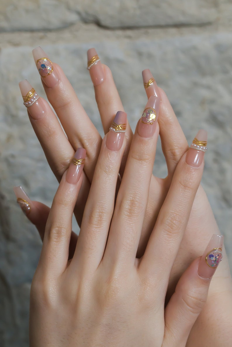 Mermaid Sequins Handmade Nails Pearl and Chain Glue On Nails Ombre Gold Nails Luxury Press On Nails Coffin MeiRoom Nails image 3