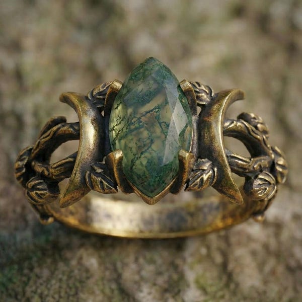 Moss Agate Crescent Moon Ring | Leaf Engagement Ring | Witchy Celestial Promise Ring | Forest Wedding Ring