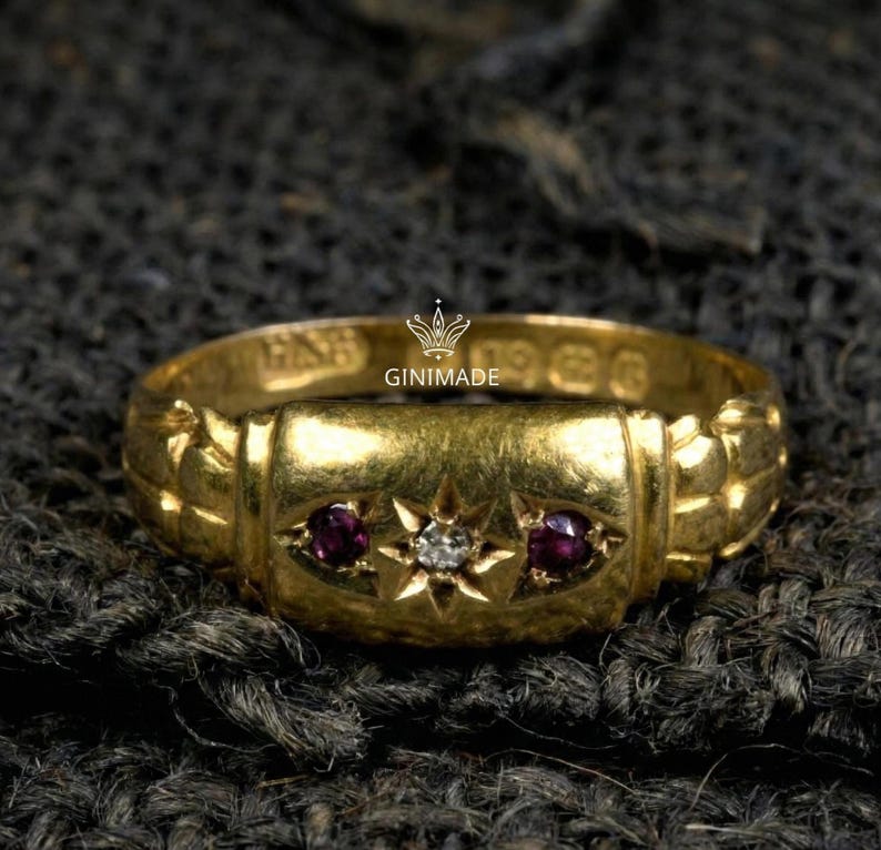 Victorian starburst pinky ring close up