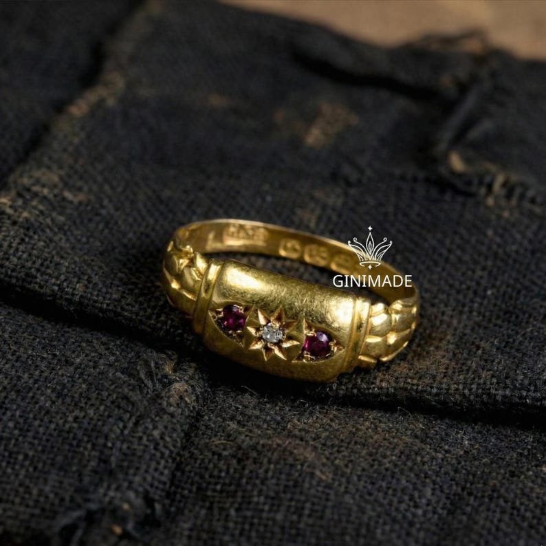 closeup Victorian starburst ring detail
