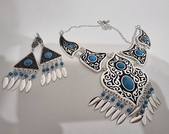 Collier Ethnique Ancien émaillé D'Ouzbékistan - Matière Mixte Argent Et Laiton, Occasion