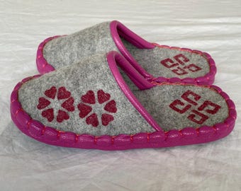 Eco Felted Slippers: Mongolian Ethnic Handmade Wool Shoes