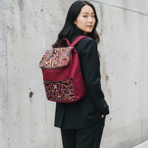 Handgemaakte rugzak in Kazachse stijl, zeldzame vondst, geborduurde tas geïnspireerd op de 19e eeuw, etnisch ontwerp uit de Zijderoute, uniek trendy cadeau uit Centraal-Azië