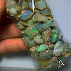 Ethiopian Opal Rough - 50 Karat Rohkristall, 8 Stück