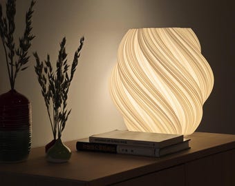 Luminária Espiral Fractal - Luminária de Mesa Orgânica Impressa em 3D com Plástico Reciclado Branco - Decoração Moderna e Ecológica para Casa, Luz Noturna