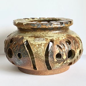 Ceramiczny świecznik Axella z lat 70., rustykalna duńska ceramika kamionkowa, skandynawski wystrój wnętrz w stylu boho retro, lampa stołowa vintage, oświetlenie tarasu