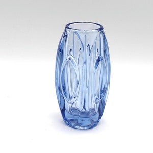 Konstglasvas Blå av Rudolf Schröter 1955 Sklo