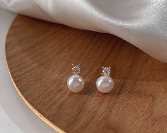Micro-inlaid zircon 925 silver plus 14K plating, handcrafted simple and versatile class feeling earrings, freshwater pearls