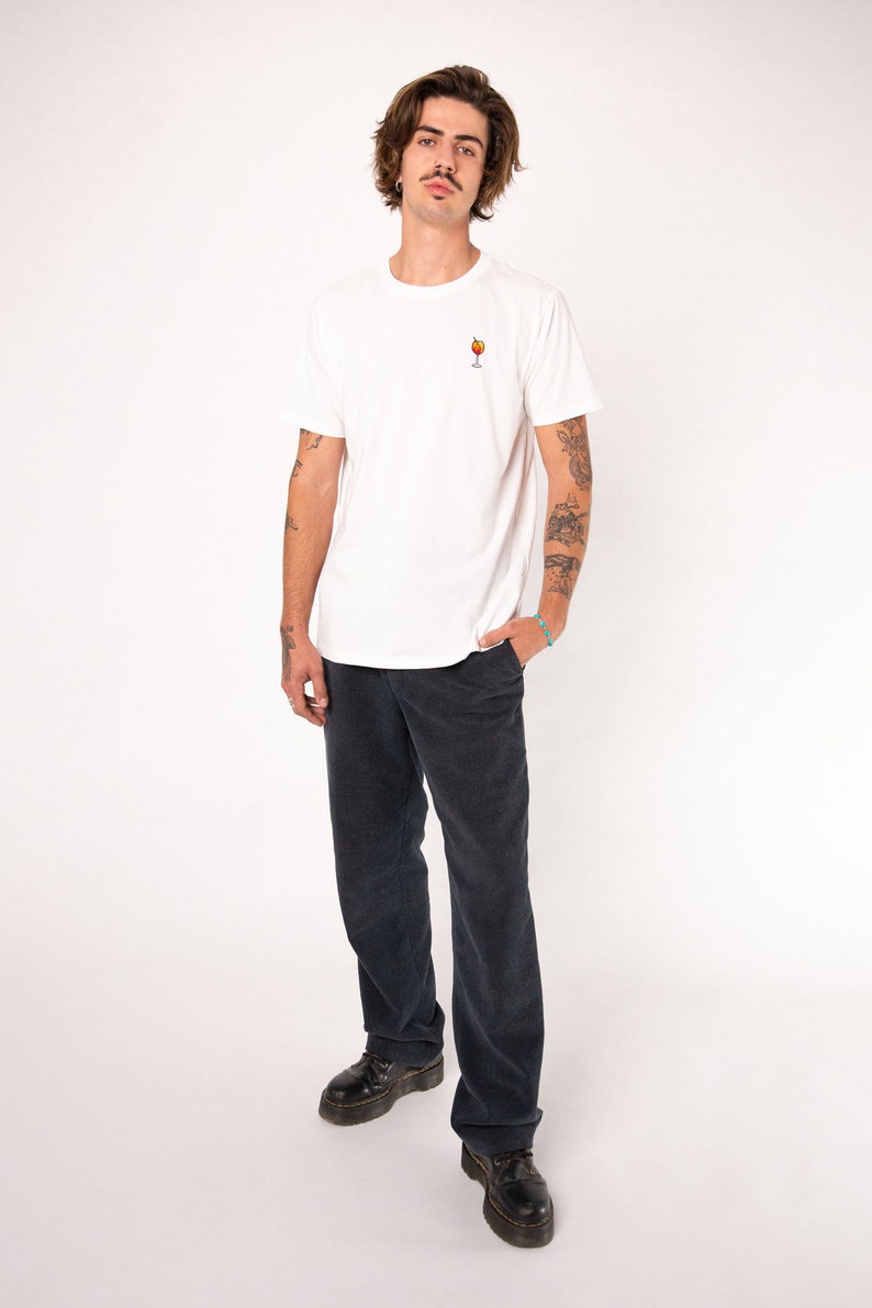 Spray Embroidered men's organic cotton t-shirt image 3