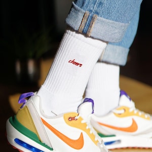 Cheers | Chaussettes en coton bio brodées