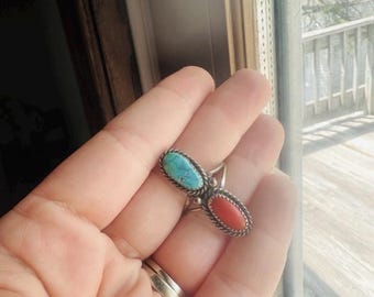 Vintage Navajo Sterling Silver Ring. Vibrant Turquoise And Red Coral Stones Size 10