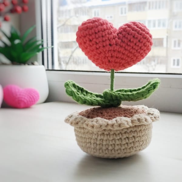 Coeur de fleur à faire vous-même, plante coeur rouge dans un pot au crochet