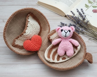 Wzory szydełkowe: Zestaw miniaturowych amigurumi z misiem w torbie i mini serduszkiem, samouczek po angielsku