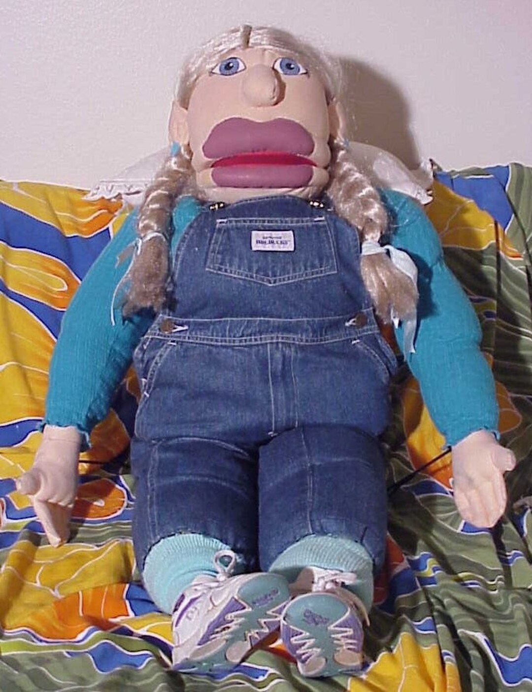 36 Female Ventriloquist Handpuppet Doll Blonde Hair/blue Eyed in