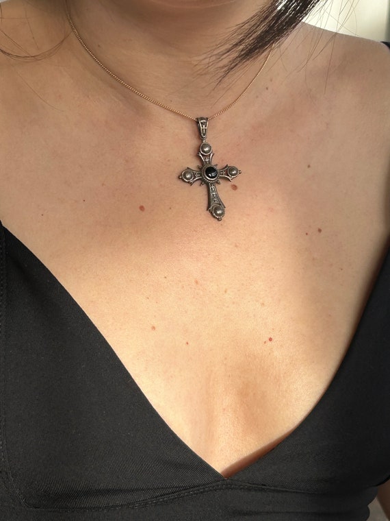 Antique Irish Onyx and Sterling Silver Cross - image 3