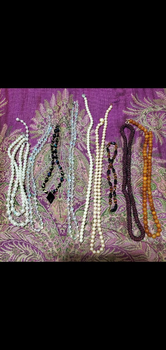 Lot of Vintage beaded Necklaces, group of necklace