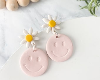 Clay Flower Earring Dangle Smiley Earring Retro Flower Earring Cute Summer Earring Polymer Clay Floral Earring Handmade Lightweight Earring