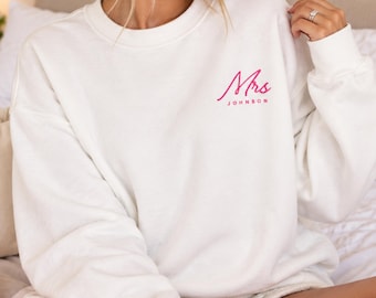 Moletom bordado personalizado com o nome "Sra.", presente para noiva, chá de panela, presente de noivado personalizado para a futura Sra., ideia de presente para lua de mel.