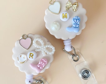 Cowgirl Badge Reel Cute Bow Badge Clip for Nurse Coquette Badge Reel Preppy Western Badge Reel for Nursing Student Gift Idea for New Nurse