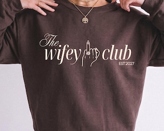 Personalized New Wife Sweatshirt Trendy Engagement Gift Idea for Day of Wedding Loungewear Honeymoon Apparel Gift for New Bride Just Married