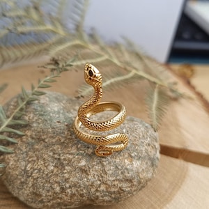GOLD SERPENT RING