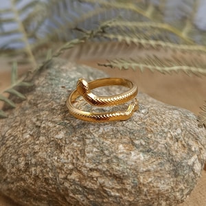 SERPENT GOLD RING