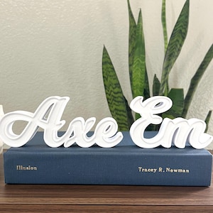 Decoración de estante con letras de bloque de leñadores de SFA Axe Em Stephen F Austin / Impresión 3D