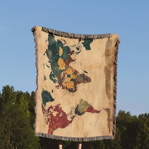Cobertor de mapa em estilo antigo, manta vintage com estampa de mundo, tapeçaria retrô com bandeiras, presente de explorador boho, decoração rústica de viagem