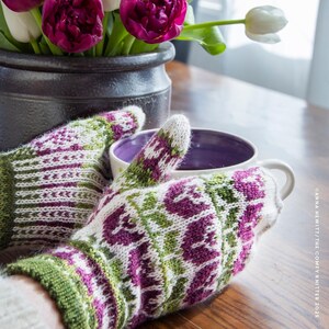 Triple Tulip Mittens PDF Knitting Pattern