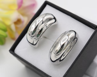 Large glossy Silver Clip-on Earrings  "OLIVIA" - 2.5cm - Glossy clip on - Non pierced ears - Rodium plated clip-on earrings