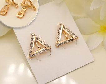 Shiny Golden Diamond Clip-on Earrings "Triangle" - Rhinestone clip on - Non pierced ears - Cubic zirconia clip-on earrings