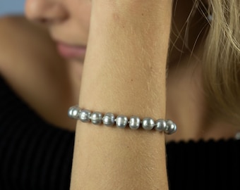 Pearl Bracelet | Sterling Silver Bracelet | Grey Pearl | Beaded Bracelet | Asymmetrical Oval Pearl | Lobster Clasp | Bracelet For Women