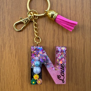 Chaveiros, chaveiro com letras feitas à mão com iniciais de resina, pingente de mochila colorida, presente personalizado, presente de dama de honra com glitter, presente de aniversário