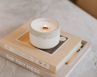 Refillable candle. Concrete pot 100% handmade in Montreal. Soy wax. Wood wick. Minimalist candle. Ecofriendl candle