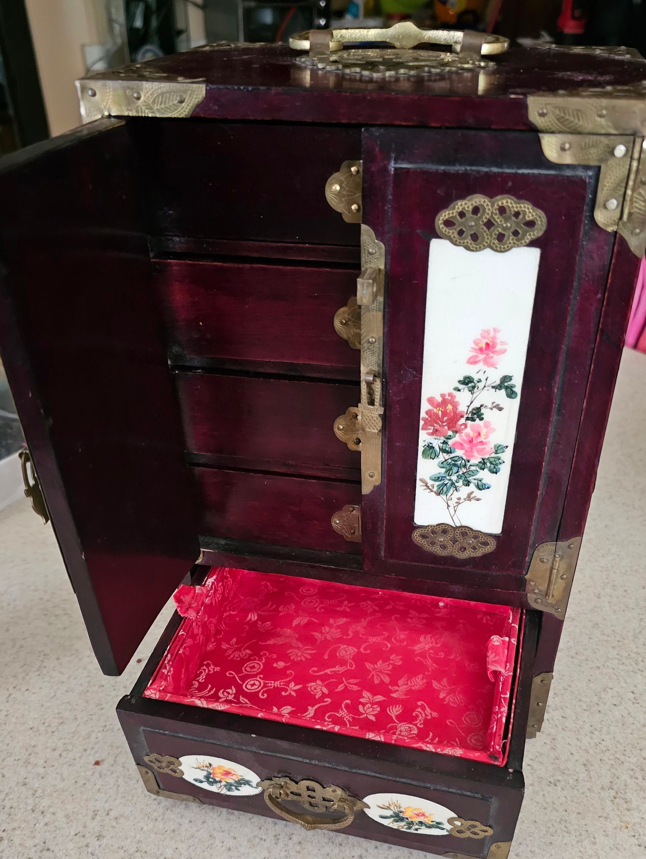 Vintage Chinese Rosewood Jade Jewelry Box, Adorned With  Vintage Chinese Rosewood Jewelry Box w/Jade Inserts Brass lock key four drawers main image 0